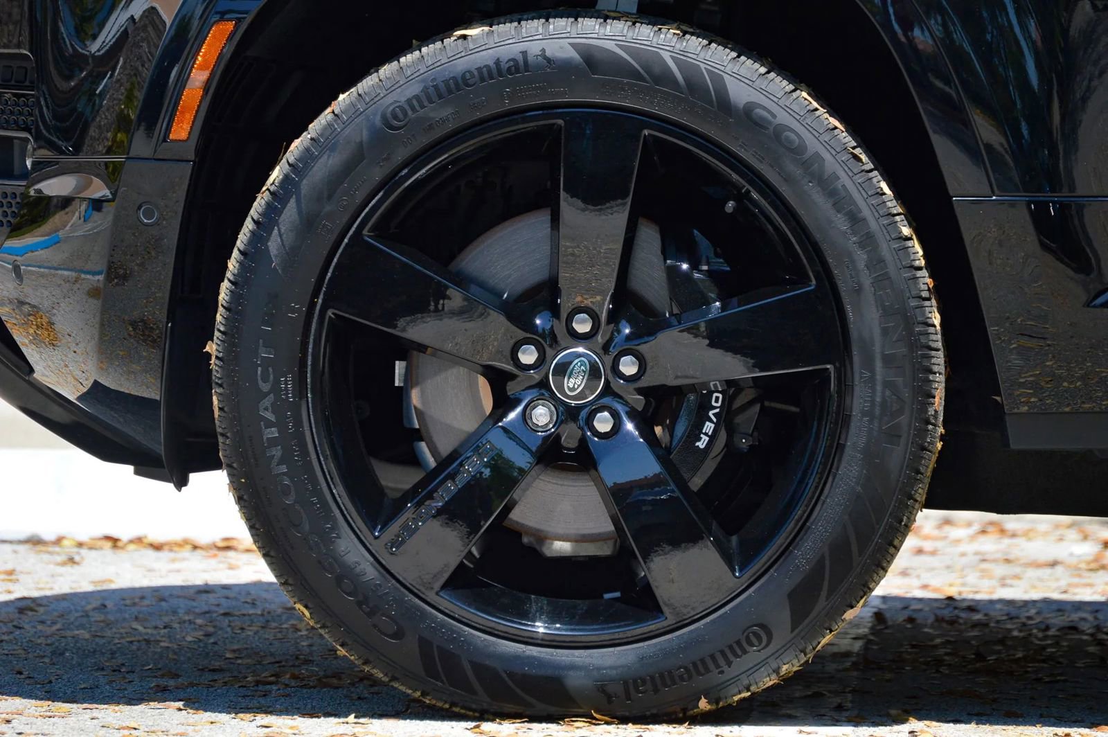 Used 2025 Land Rover Defender 130 V8 image 6