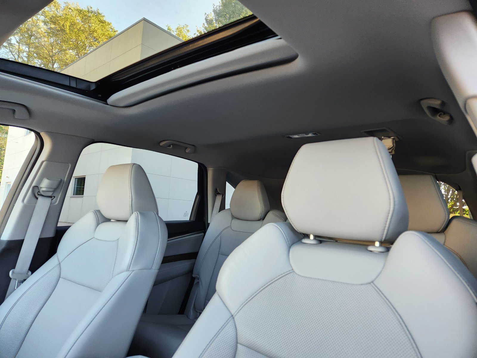 Used 2020 Acura MDX w/ Technology Package AWD/4WD image 12