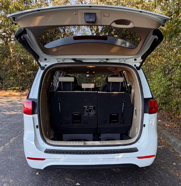 Used 2015 Kia Sedona SX FWD image 41