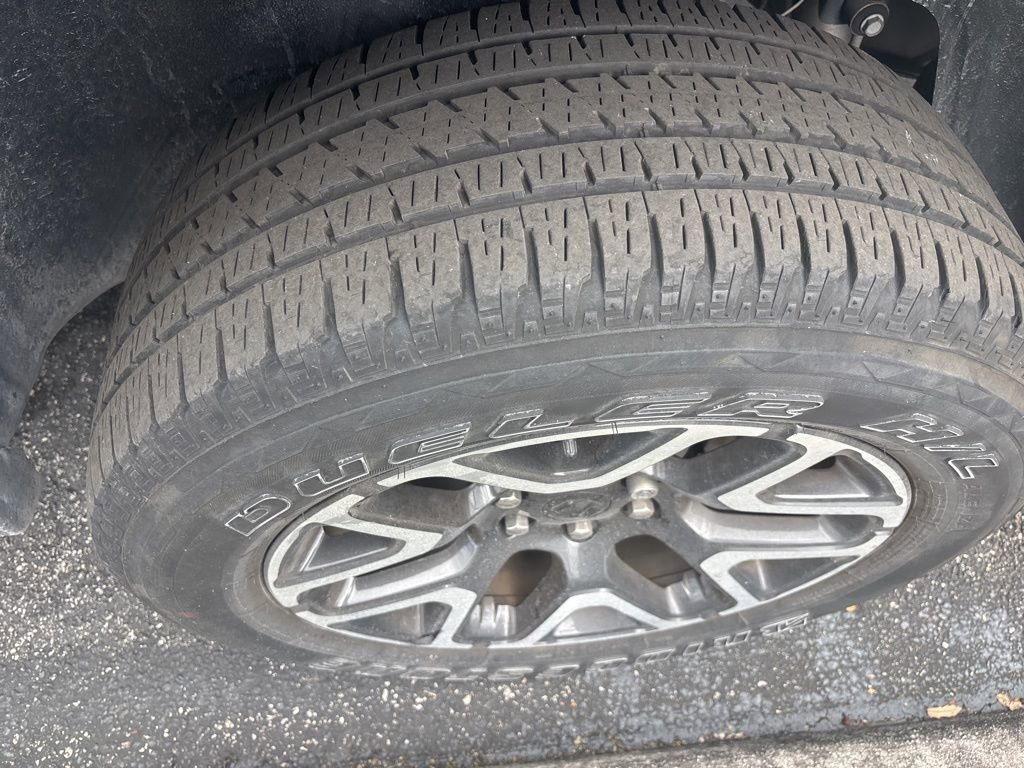 Used 2025 RAM 1500 Laramie w/ Sport Appearance Package image 6