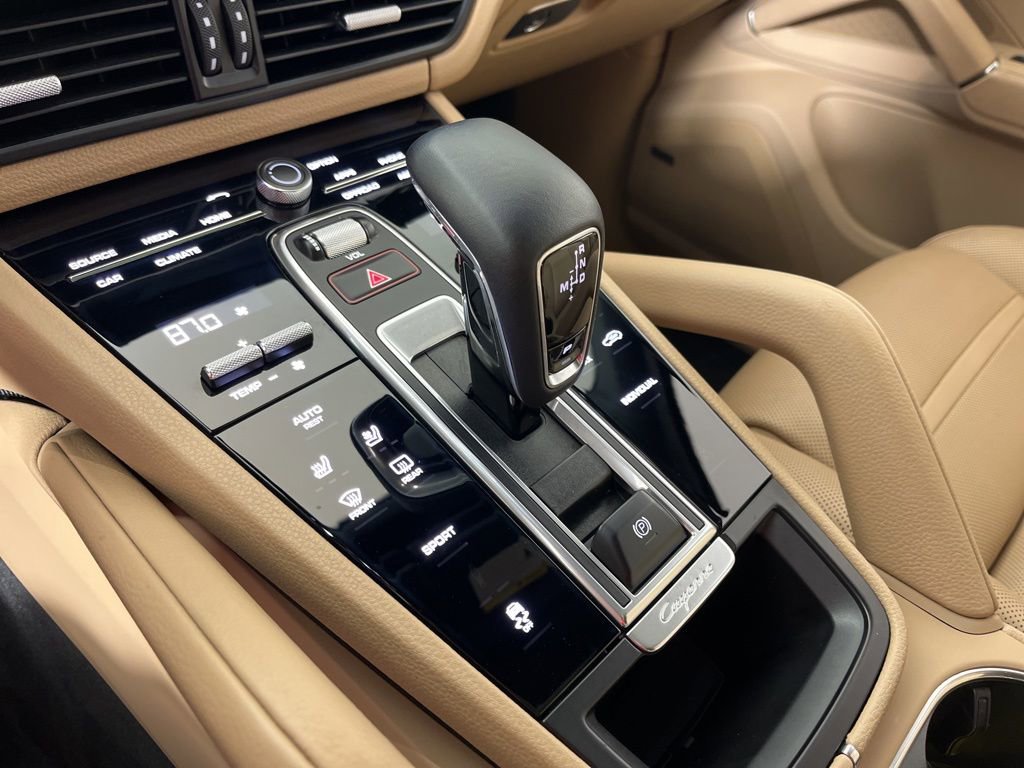 Used 2019 Porsche Cayenne image 32