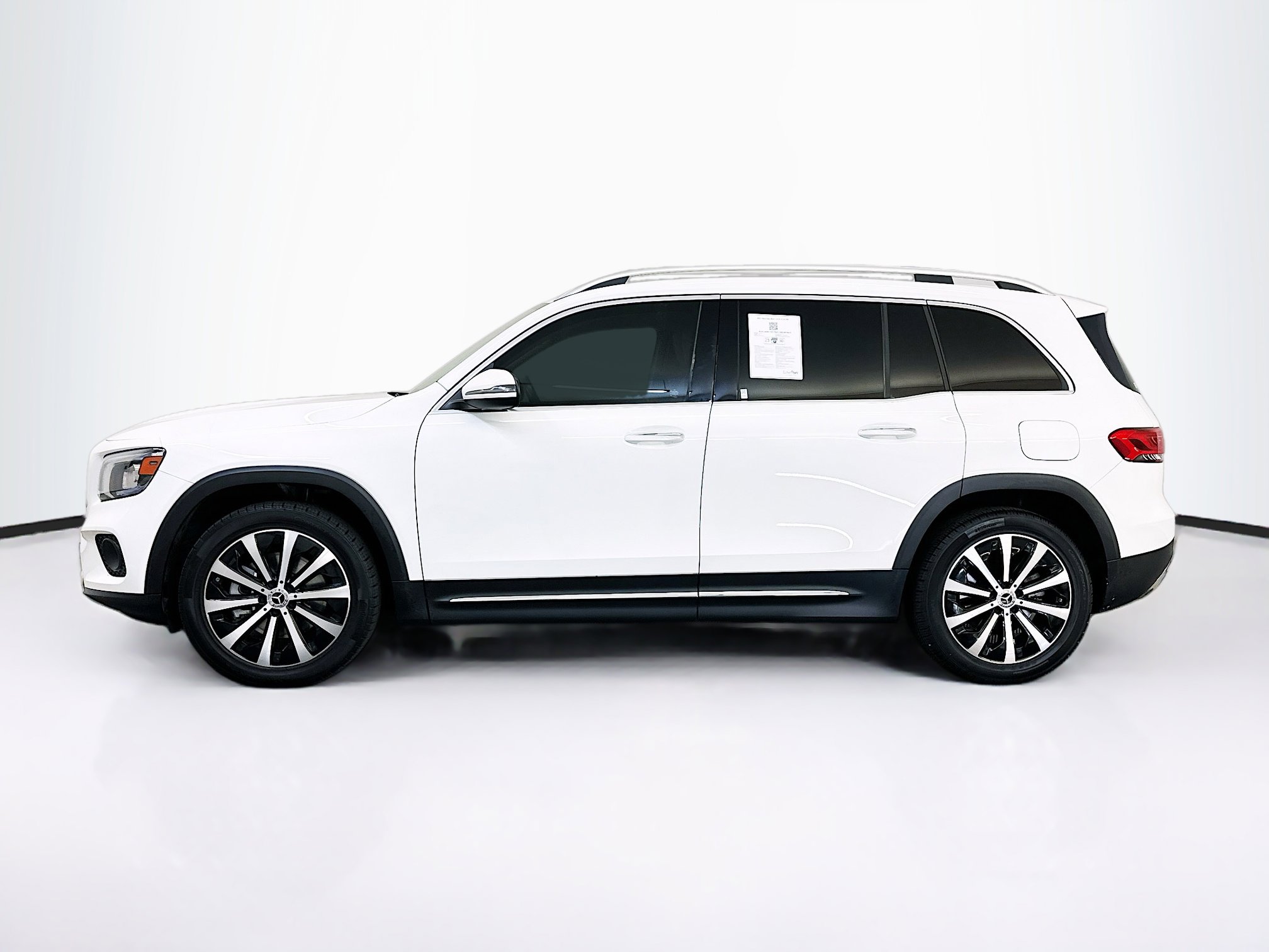 Used 2021 Mercedes-Benz GLB 250 GLB 250 image 4