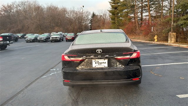Used 2025 Toyota Camry LE image 30