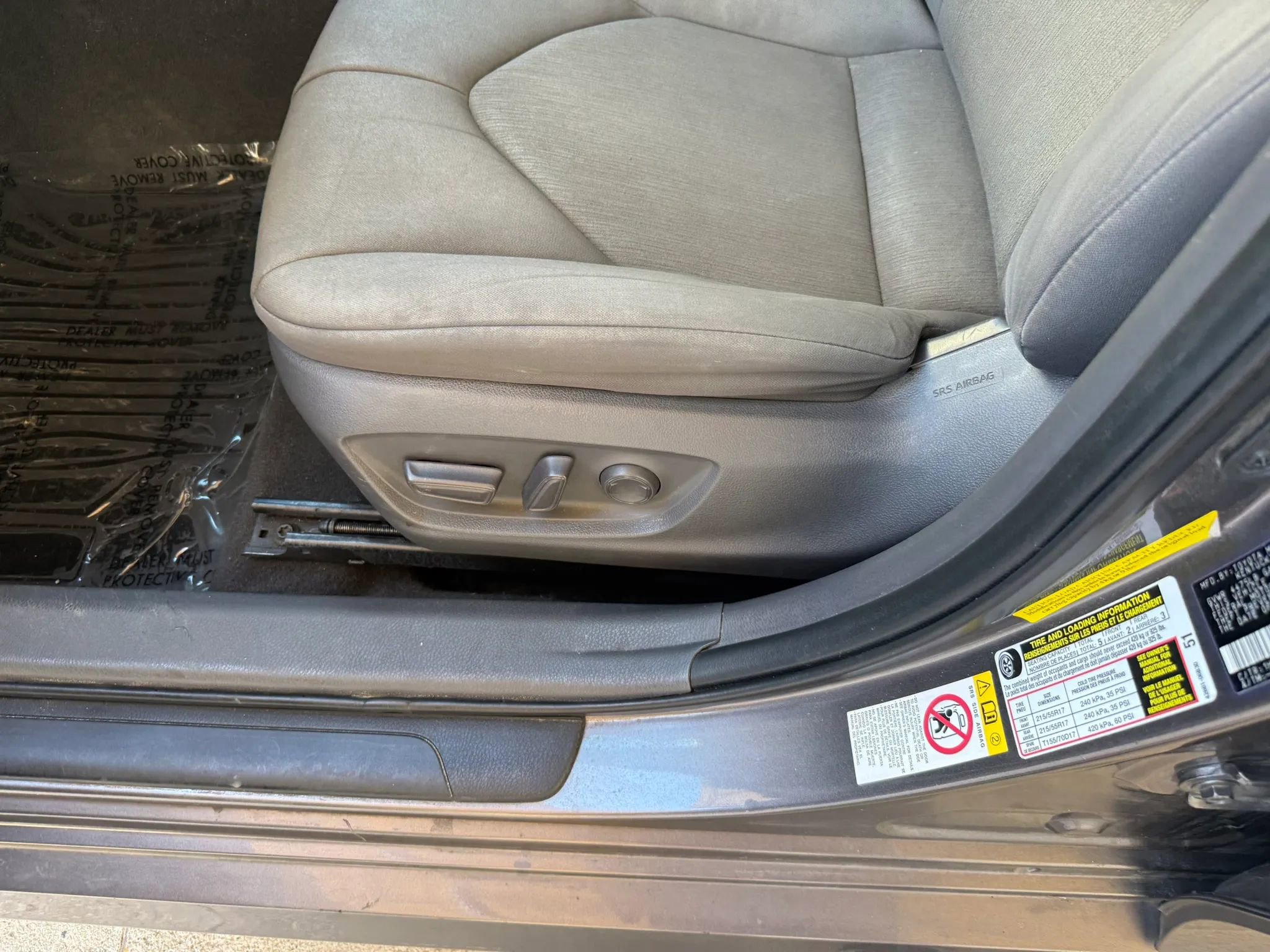 Used 2019 Toyota Camry LE FWD image 9