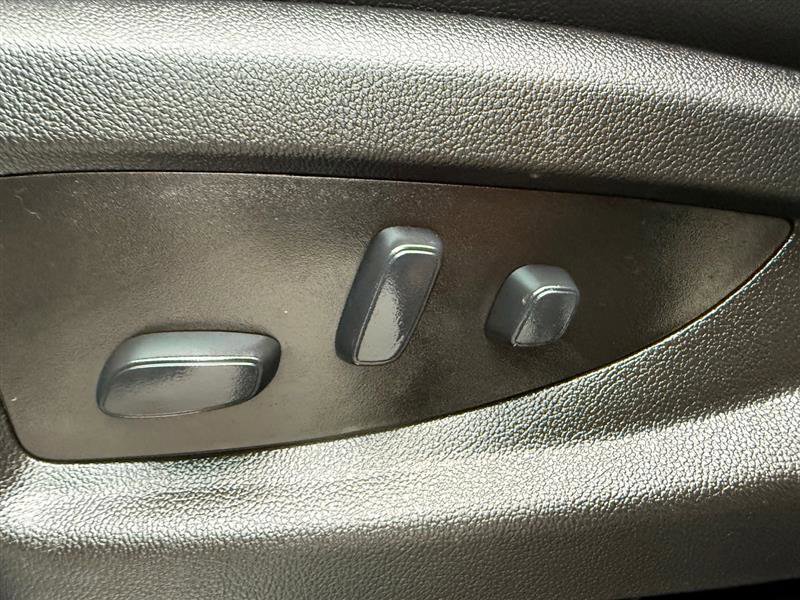 Used 2019 Chevrolet Suburban Premier image 38