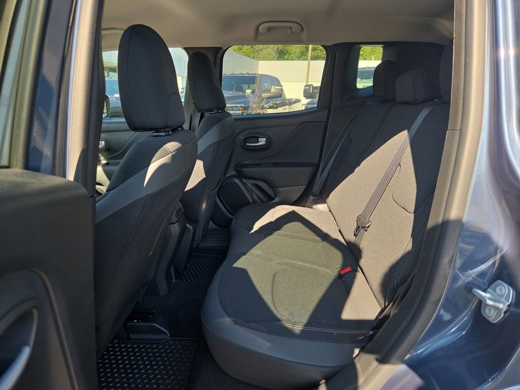 Used 2023 Jeep Renegade Altitude image 21