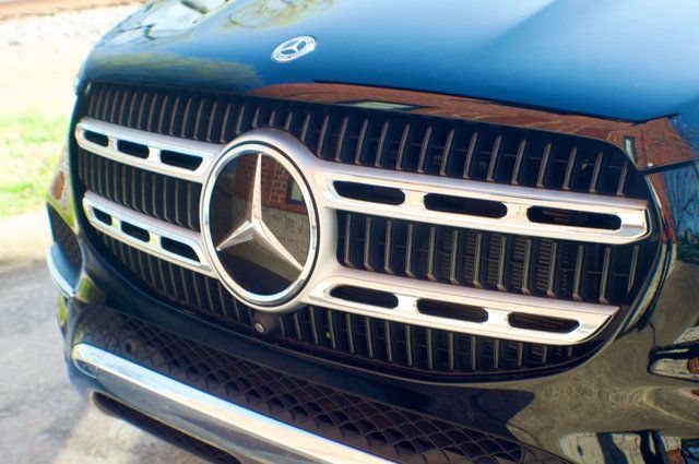 Used 2025 Mercedes-Benz GLE 350 4MATIC w/ 3rd Row Seat Package image 9