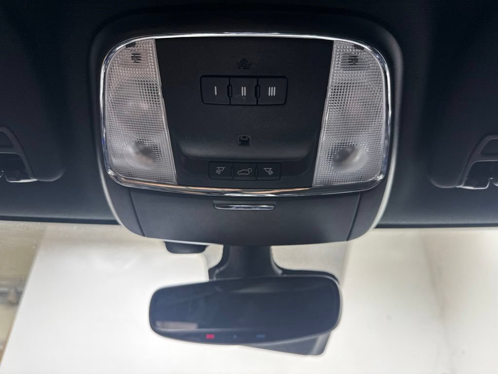 Used 2020 Jeep Grand Cherokee SRT AWD/4WD image 25
