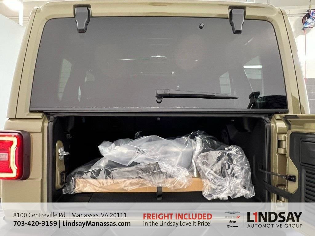 New 2025 Jeep Wrangler Unlimited Rubicon 392 image 10