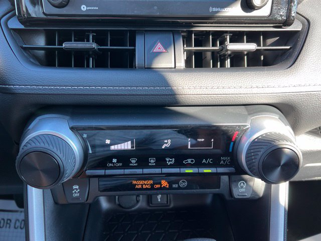 Used 2022 Toyota RAV4 LE AWD/4WD image 19