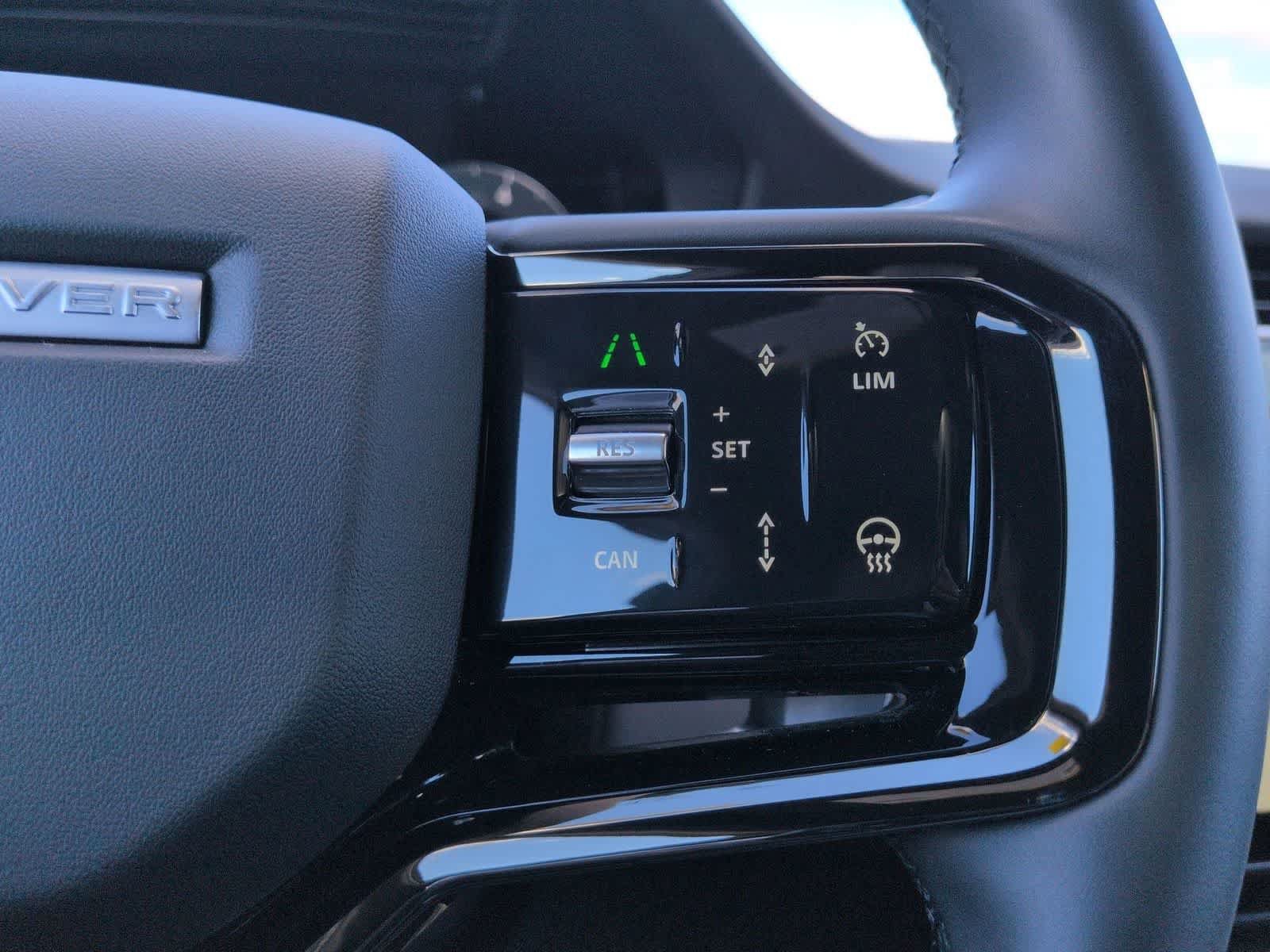 Certified 2026 Land Rover Range Rover Evoque Dynamic SE AWD/4WD image 25