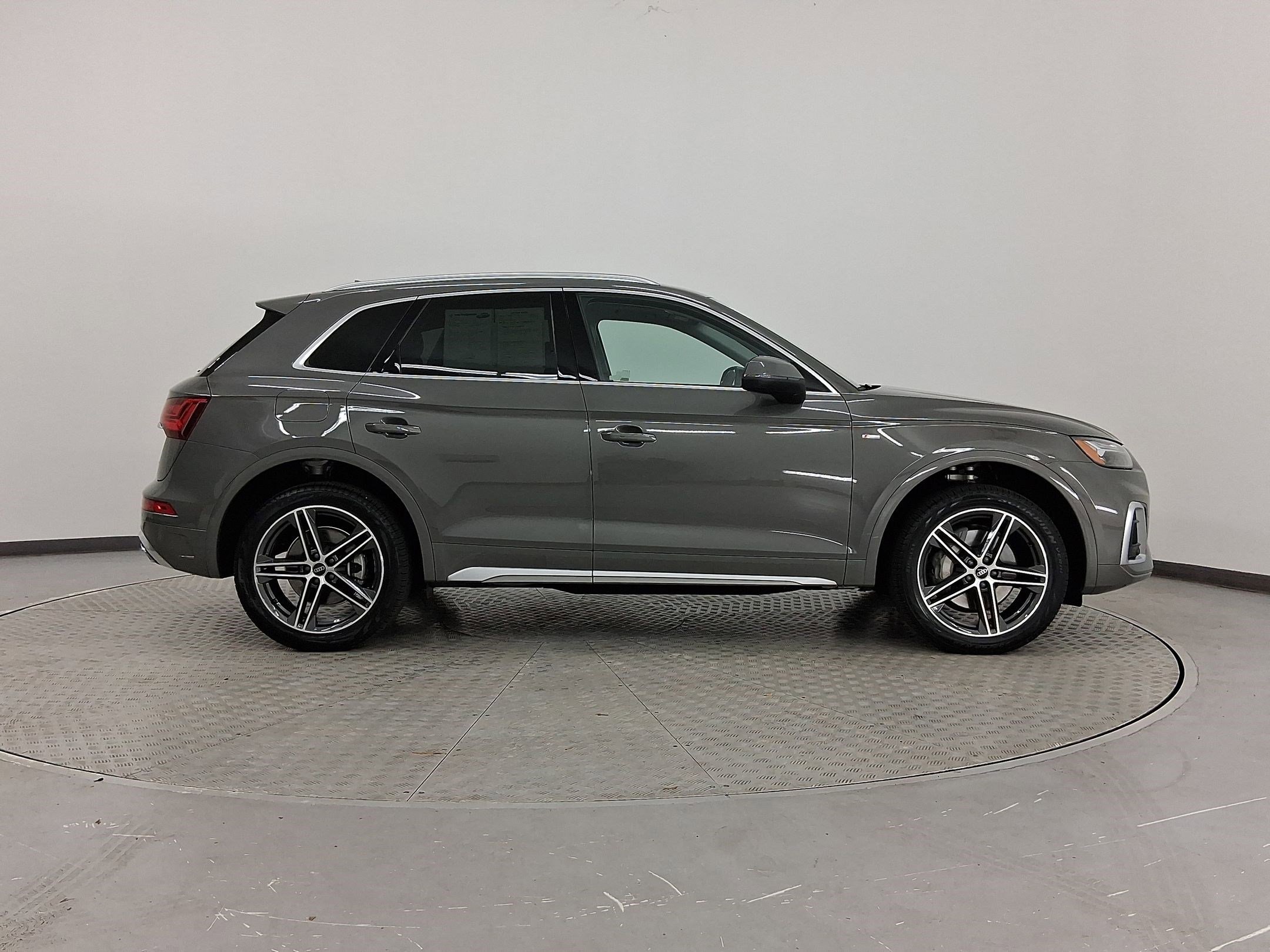 Used 2025 Audi Q5 e Premium image 8