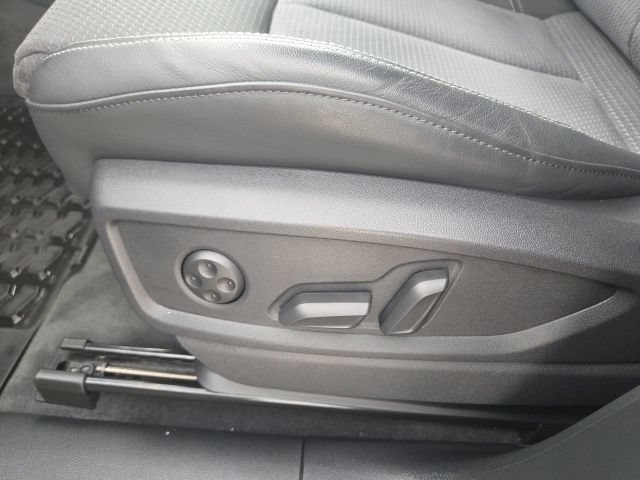 Used 2023 Audi Q5 e Prestige w/ Prestige Package AWD/4WD image 18