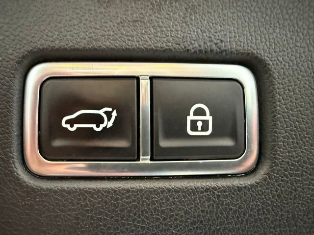 Used 2023 Kia Sorento SX image 14