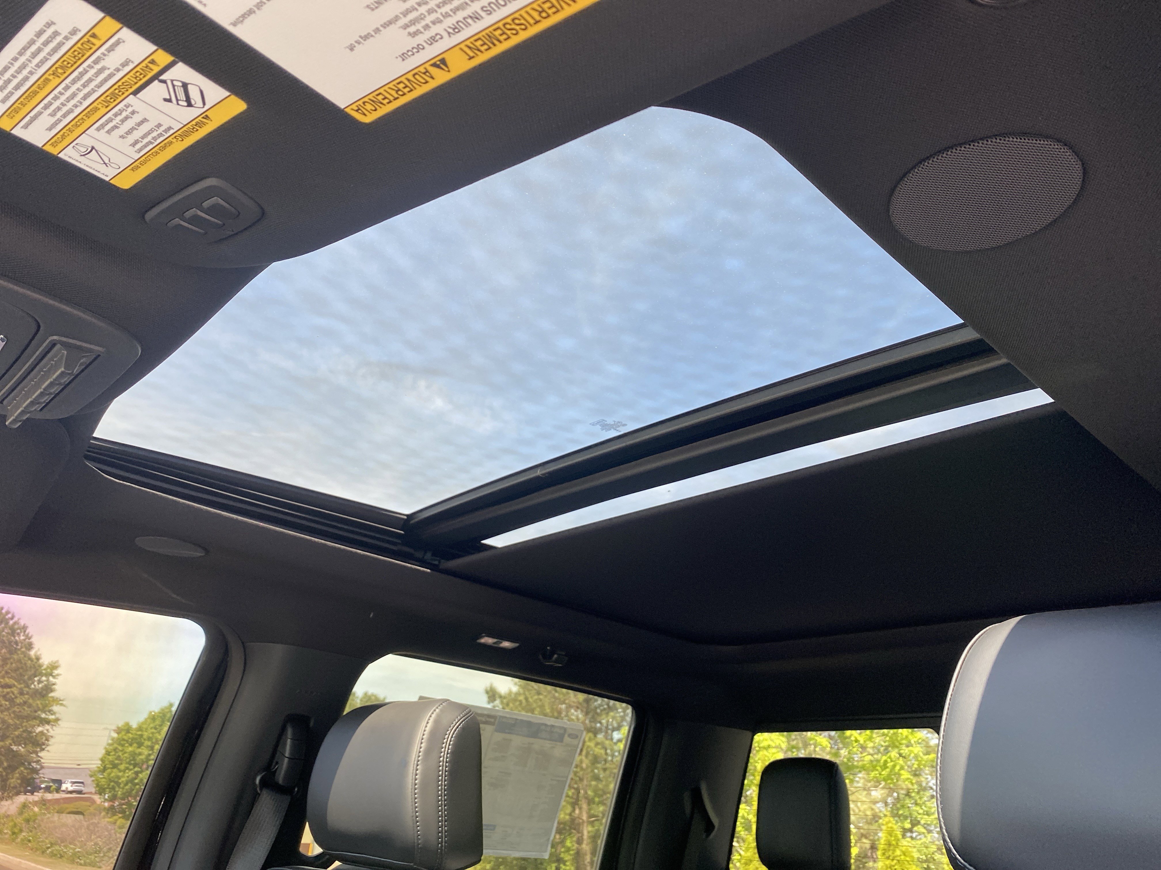 Used 2026 Ford F250 Platinum w/ Tremor Off-Road Package image 8