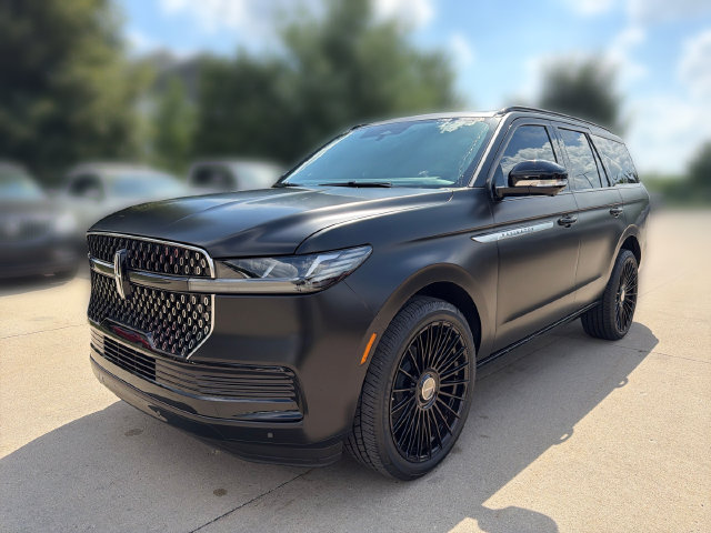 New 2026 Lincoln Navigator Reserve AWD/4WD image 11