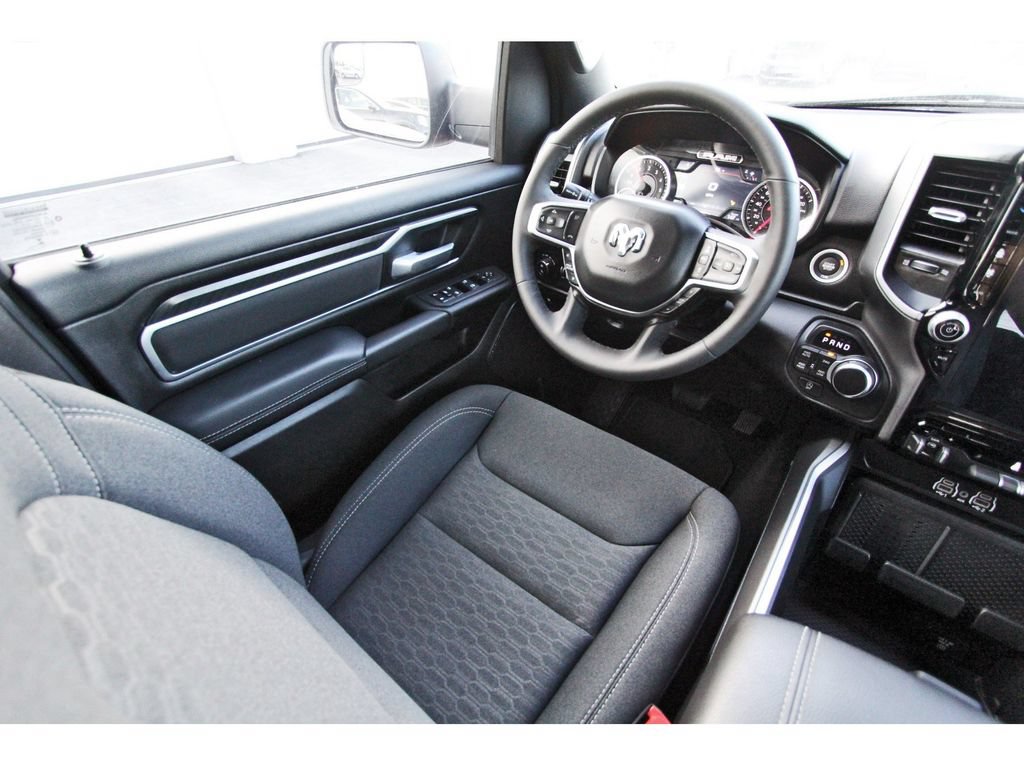 Used 2025 RAM 1500 Big Horn AWD/4WD image 9