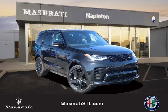 Used 2024 Land Rover Discovery Dynamic SE image 1