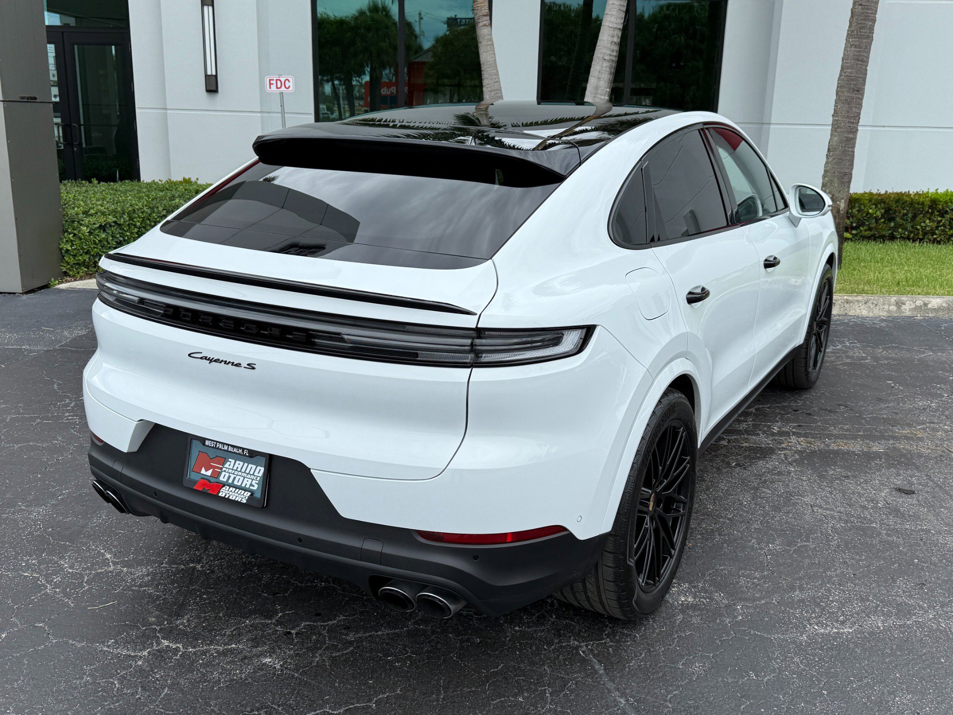 Used 2024 Porsche Cayenne S image 17