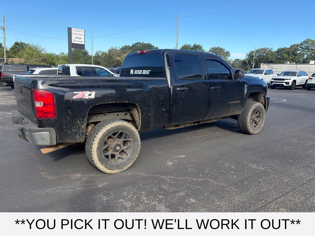 Used 2014 Chevrolet Silverado 2500 LT w/ Z71 Appearance Package AWD/4WD image 6