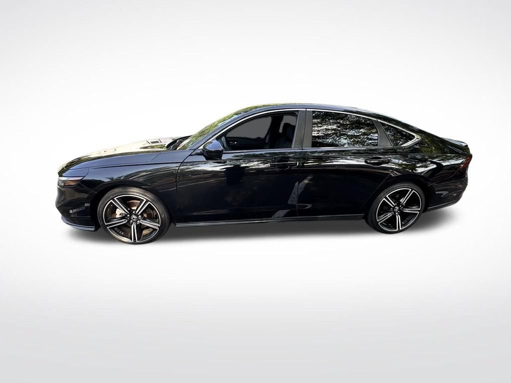 Used 2024 Honda Accord Sport image 2