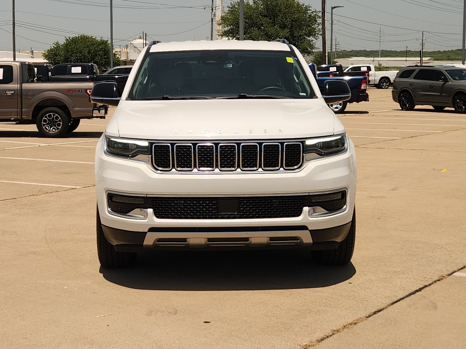 Used 2024 Jeep Wagoneer Series II w/ Flexible Seating Group AWD/4WD image 6