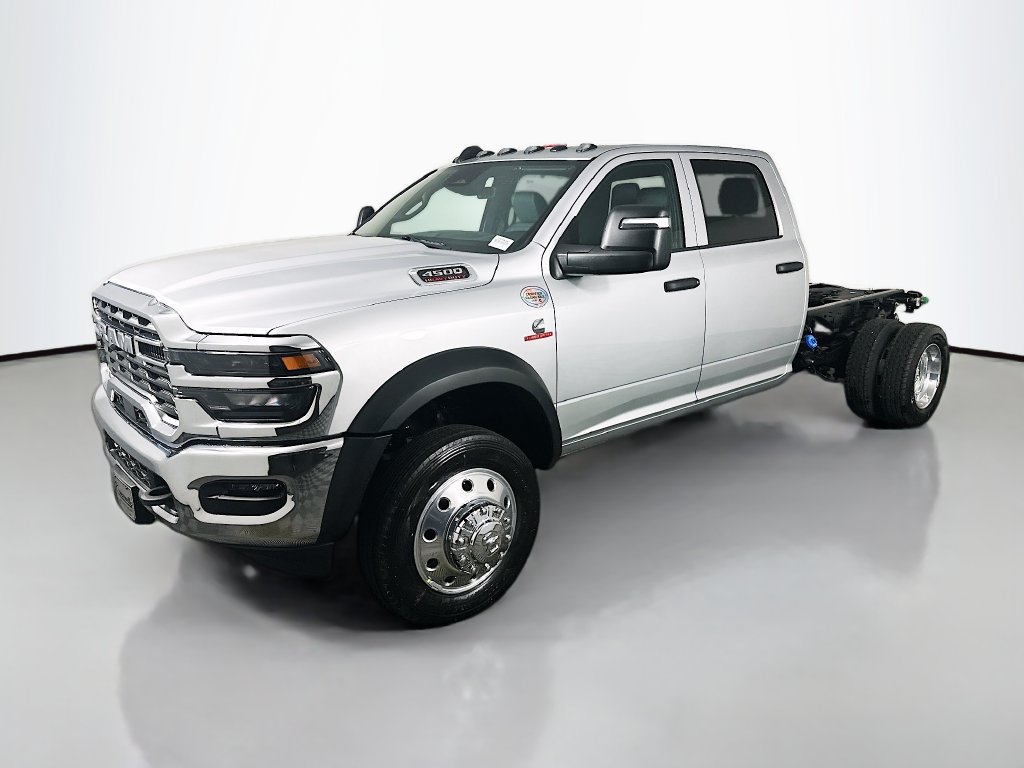 New 2026 RAM 4500 Tradesman w/ Chrome Appearance Group AWD/4WD image 3