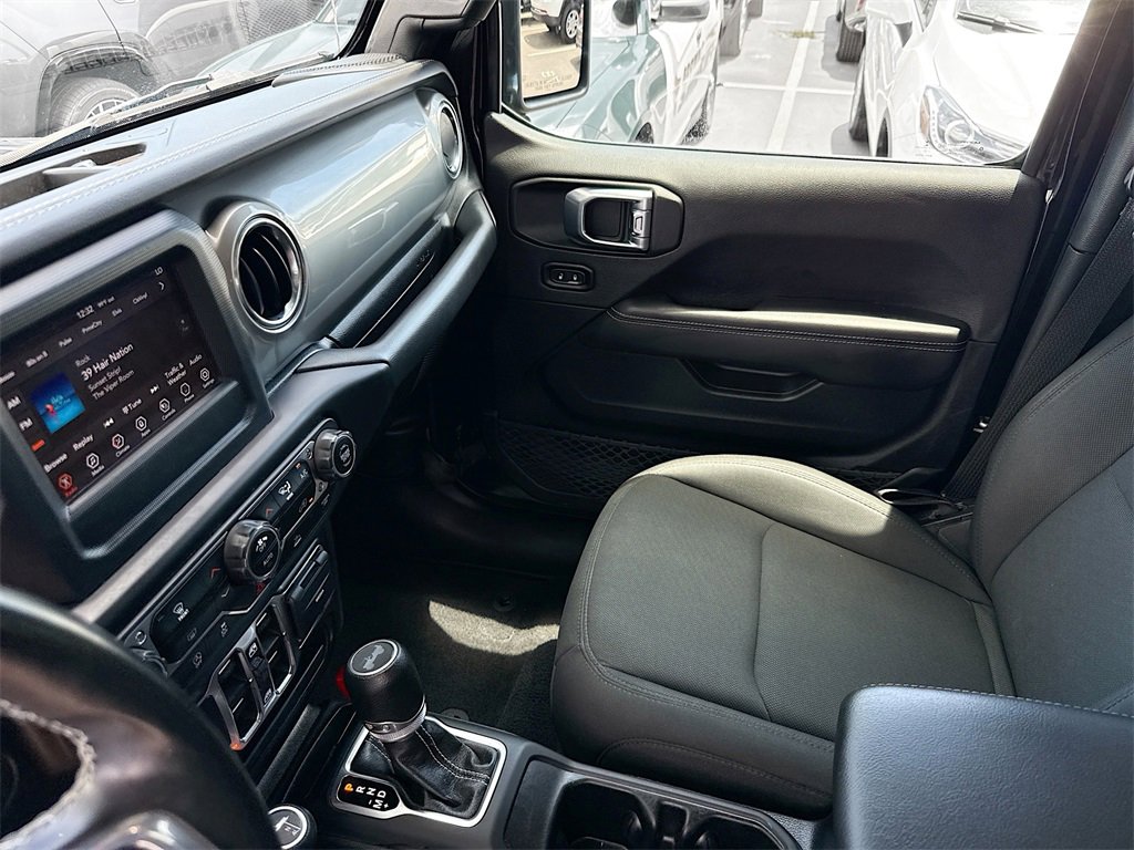 Used 2021 Jeep Wrangler Unlimited Sahara image 25