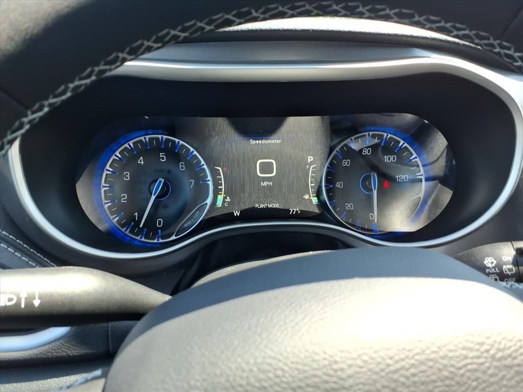 New 2026 Chrysler Pacifica Select image 16