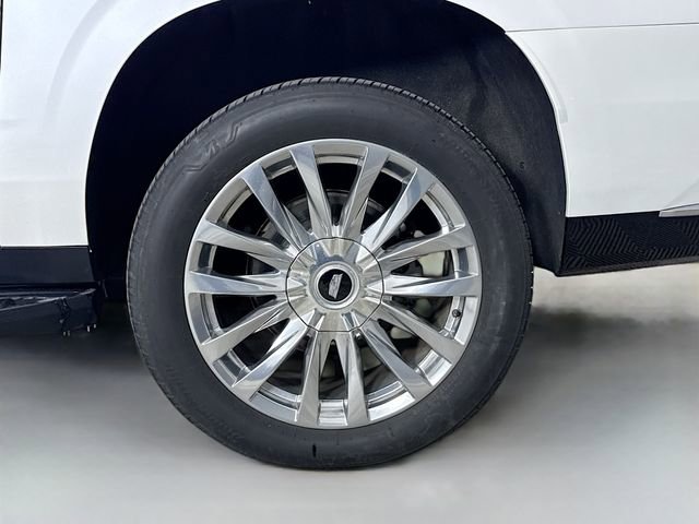 Used 2022 Cadillac Escalade ESV Premium Luxury image 37