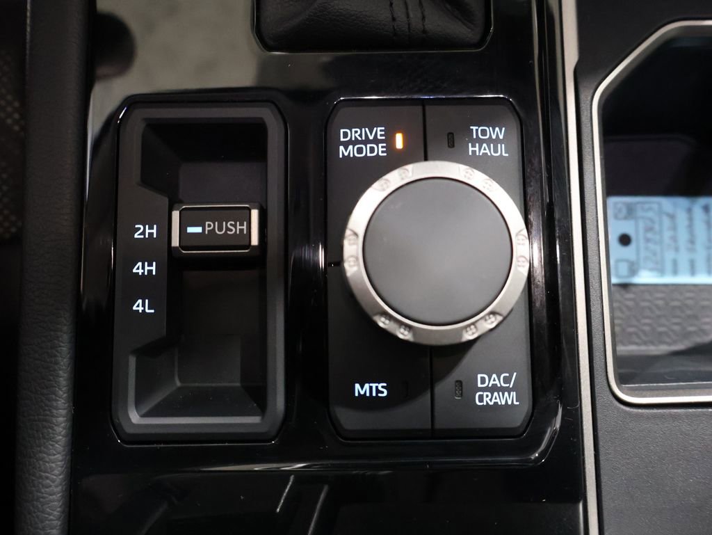 Used 2024 Toyota Tundra Limited image 32