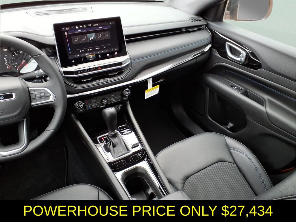 New 2026 Jeep Compass Latitude image 13