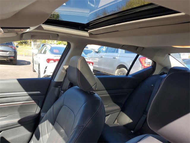 Used 2023 Nissan Altima 2.0 SR image 10