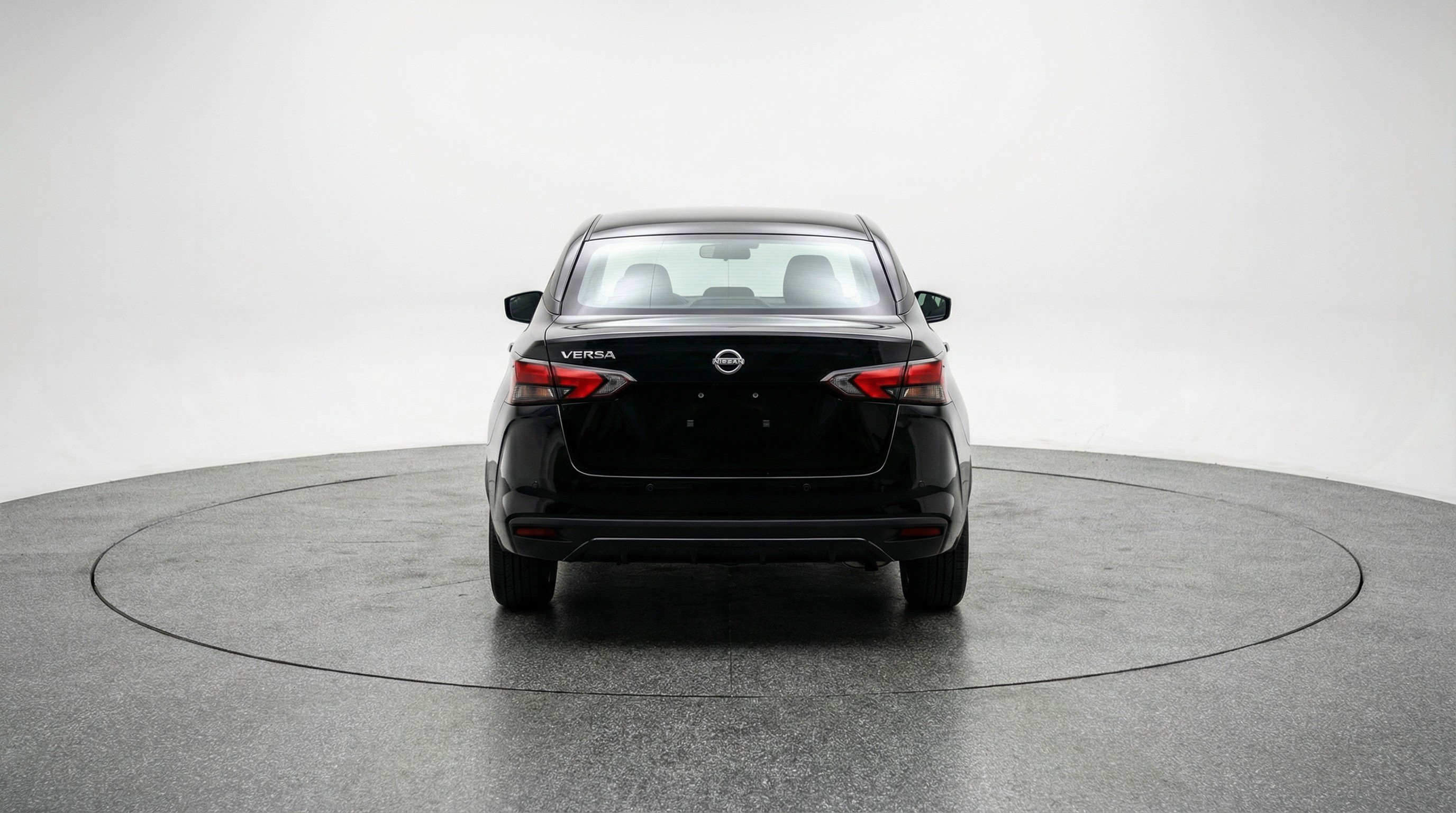 Used 2025 Nissan Versa SV image 7