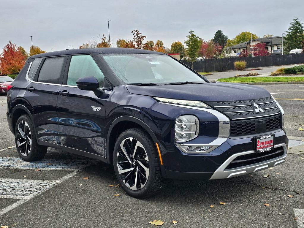 New 2025 Mitsubishi Outlander SE image 2