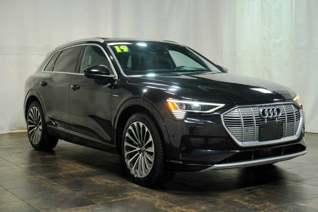 Used 2019 Audi e-tron Prestige w/ Prestige Package