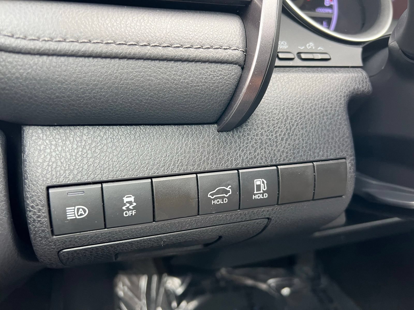 Used 2021 Toyota Camry XLE FWD image 28