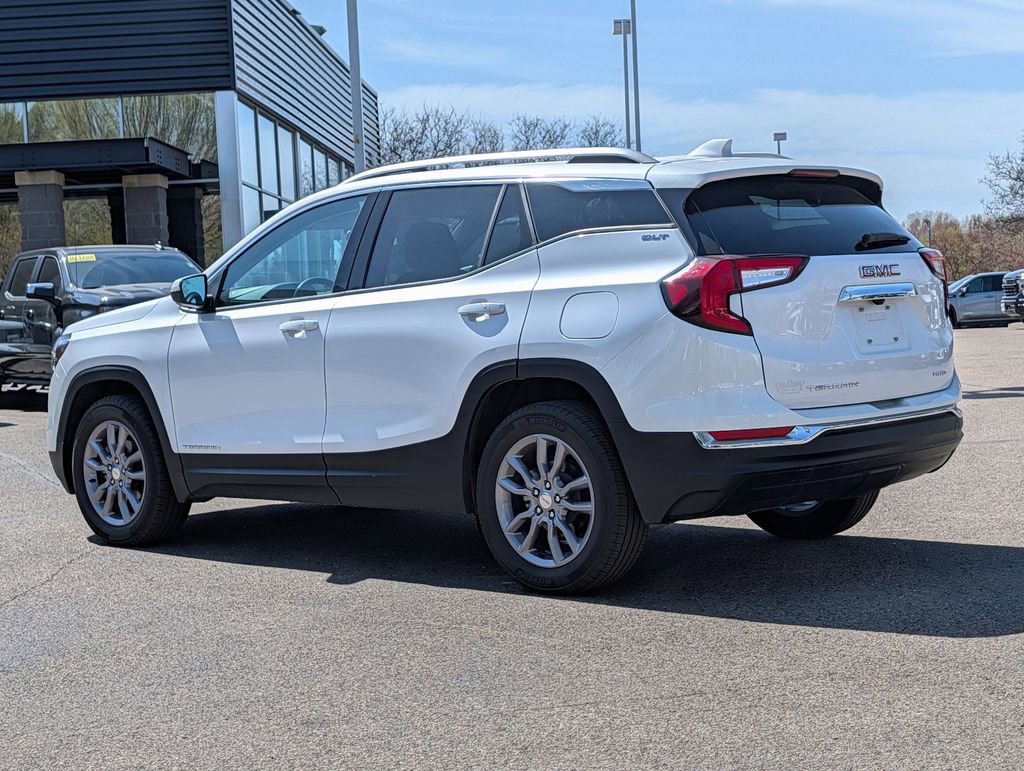 Used 2023 GMC Terrain SLT w/ Tech Package AWD/4WD image 7