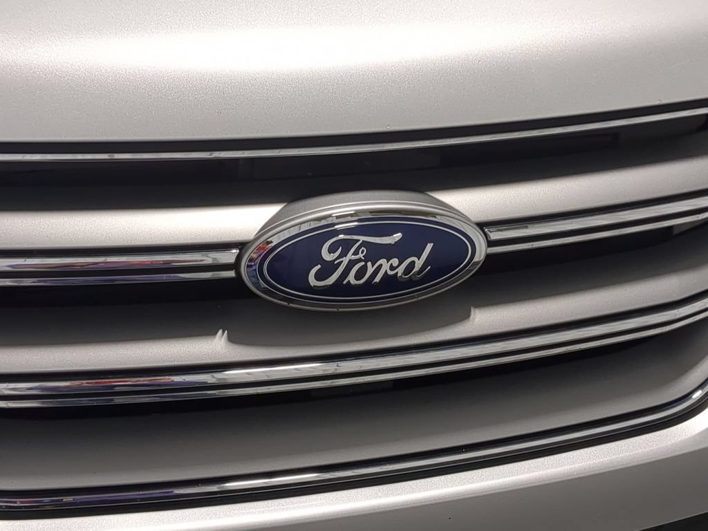 Used 2018 Ford Edge SEL w/ Equipment Group 201A AWD/4WD image 15