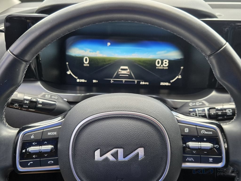 Certified 2023 Kia Sorento SX FWD image 30