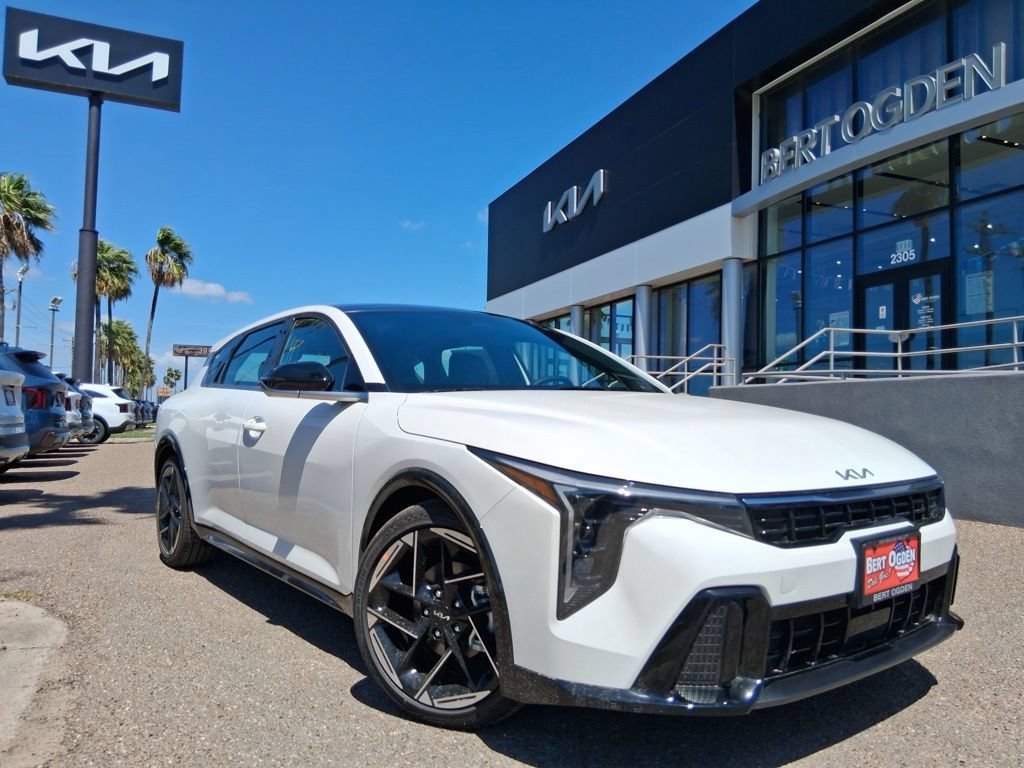 New 2026 Kia K4 GT-Line