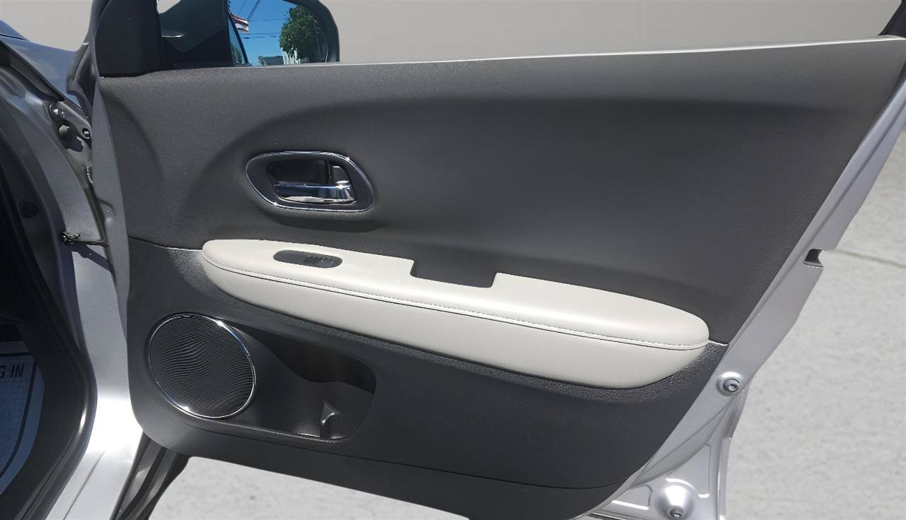 Used 2019 Honda HR-V EX image 30