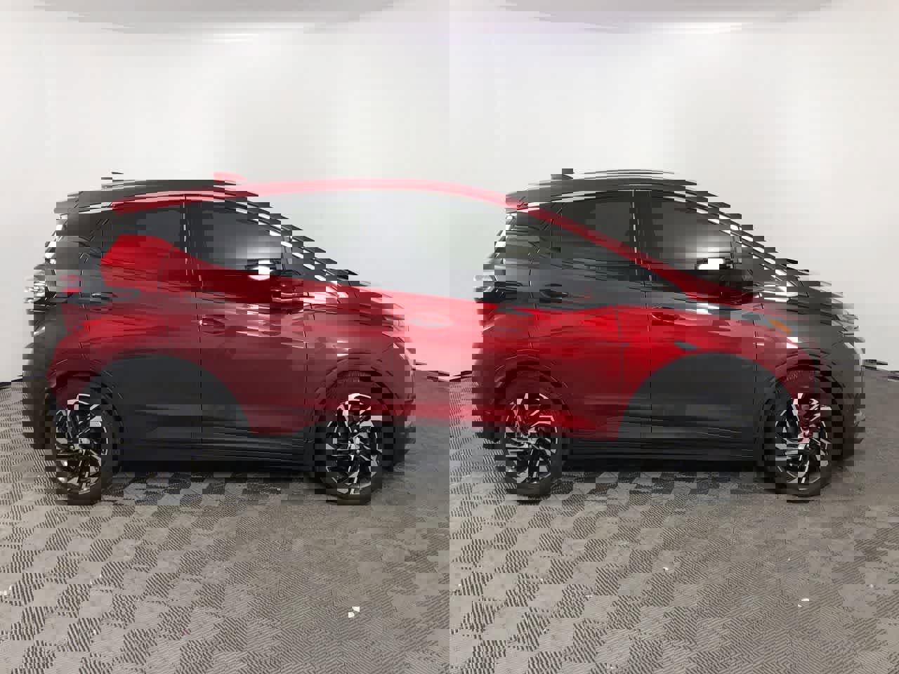 Used 2023 Chevrolet Bolt LT w/ Infotainment Package image 9