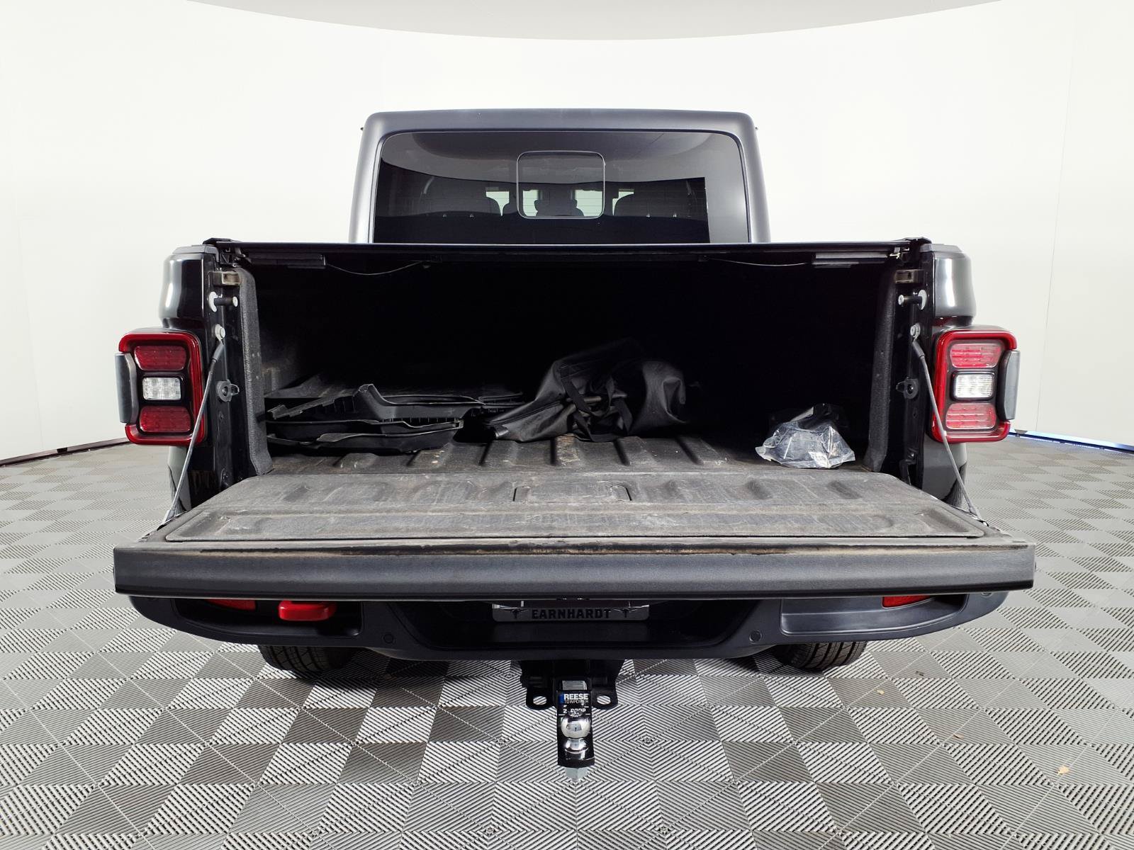 Used 2020 Jeep Gladiator Overland AWD/4WD image 8