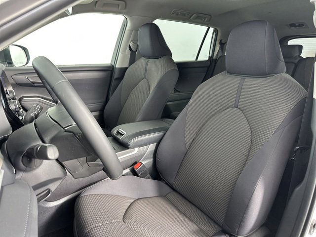 Certified 2023 Toyota Highlander LE image 13