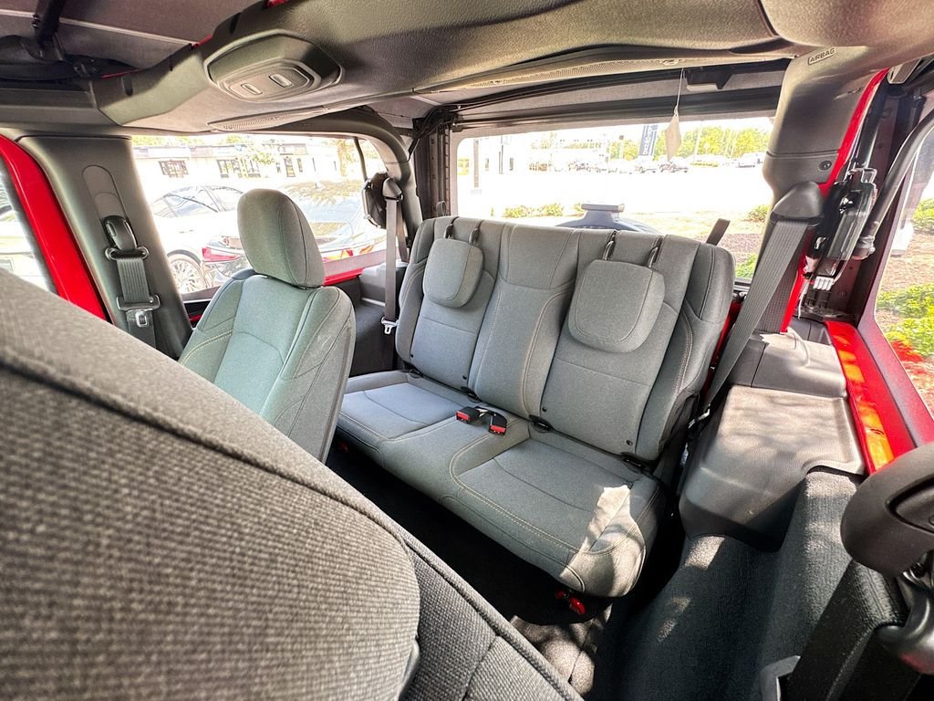Used 2026 Jeep Wrangler Sport AWD/4WD image 30