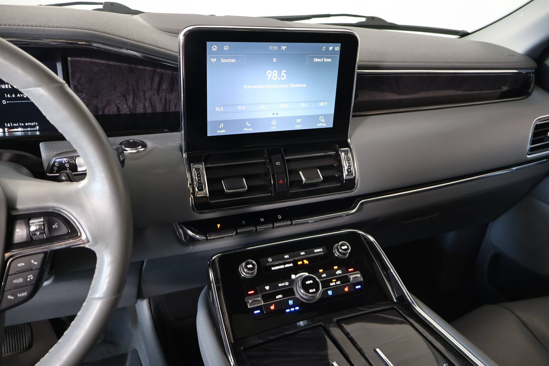 Used 2021 Lincoln Navigator Reserve w/ Luxury Package AWD/4WD image 5