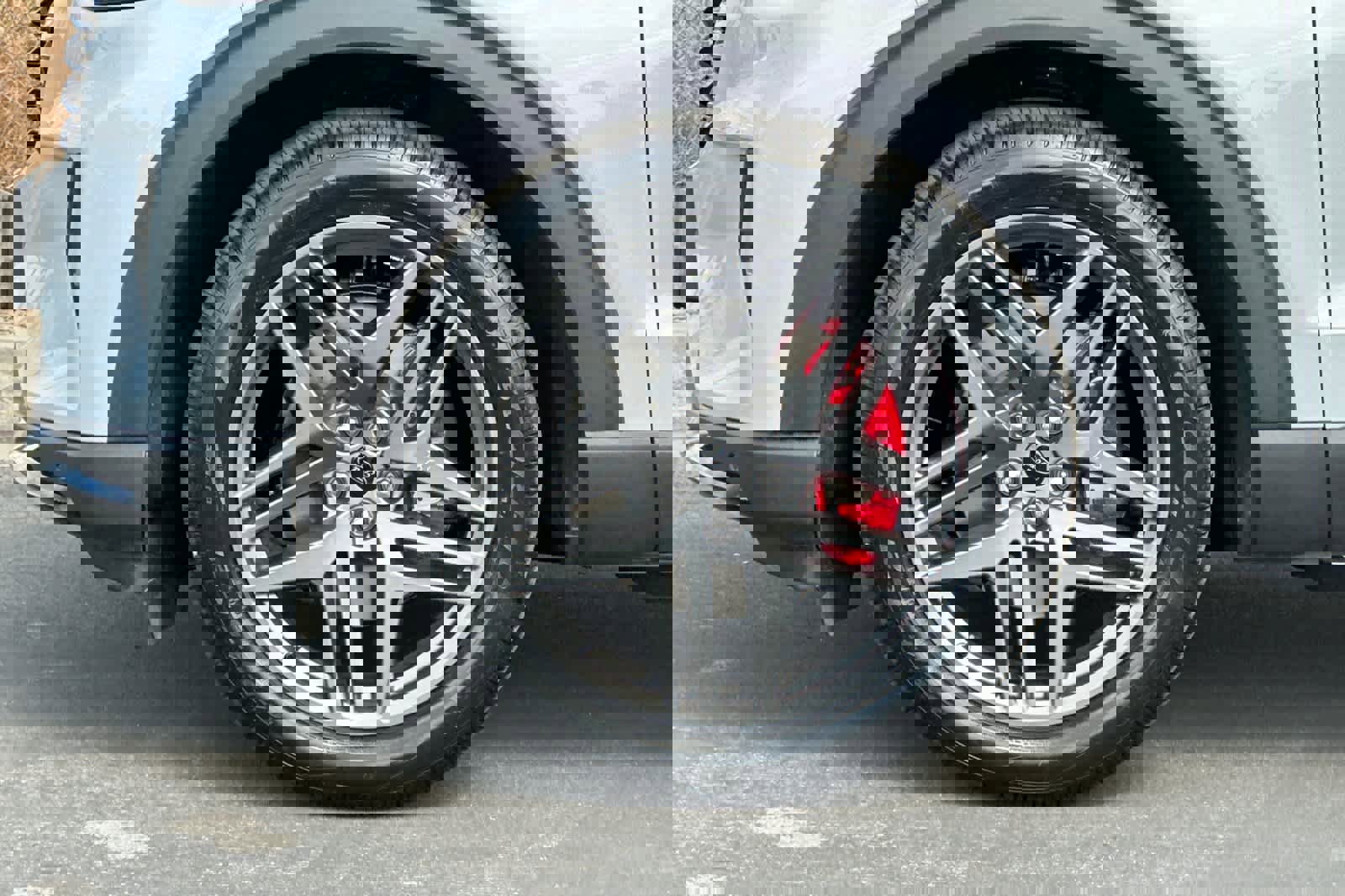 New 2026 Ford Explorer ST-Line w/ ST-Line Street Pack image 26