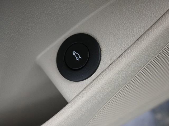 Used 2017 Buick LaCrosse Premium w/ Driver Confidence Package #2 image 8