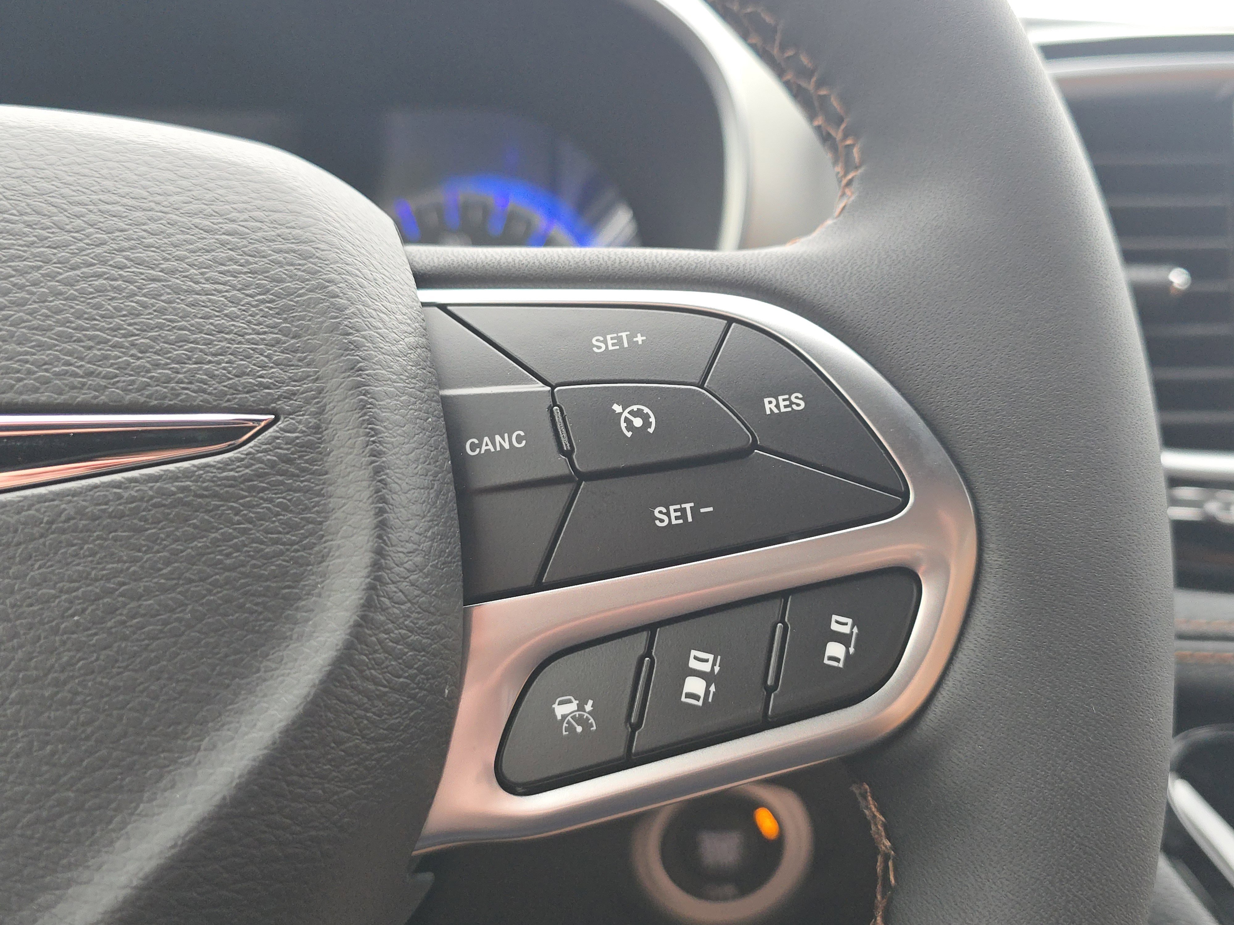 New 2026 Chrysler Pacifica Pinnacle w/ Trailer Tow Group image 9